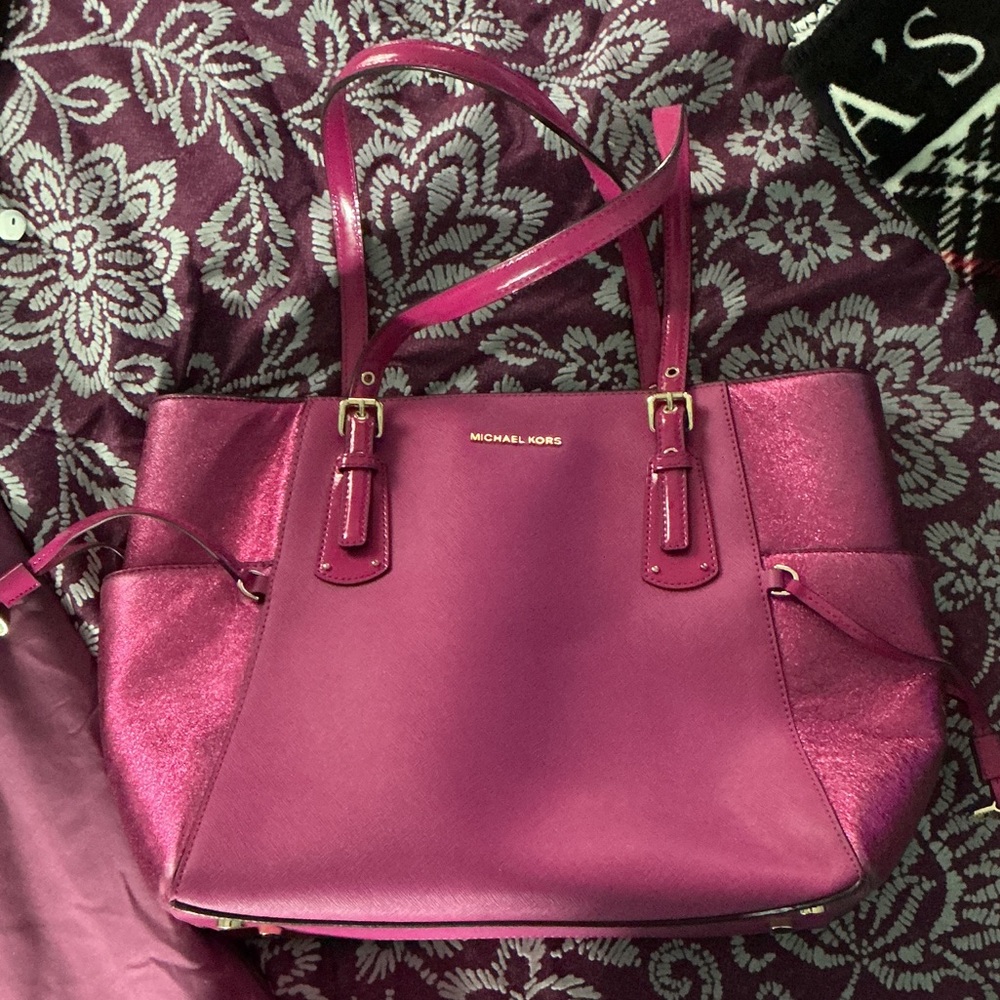Michael Kors Fuchsia Tote Bag large